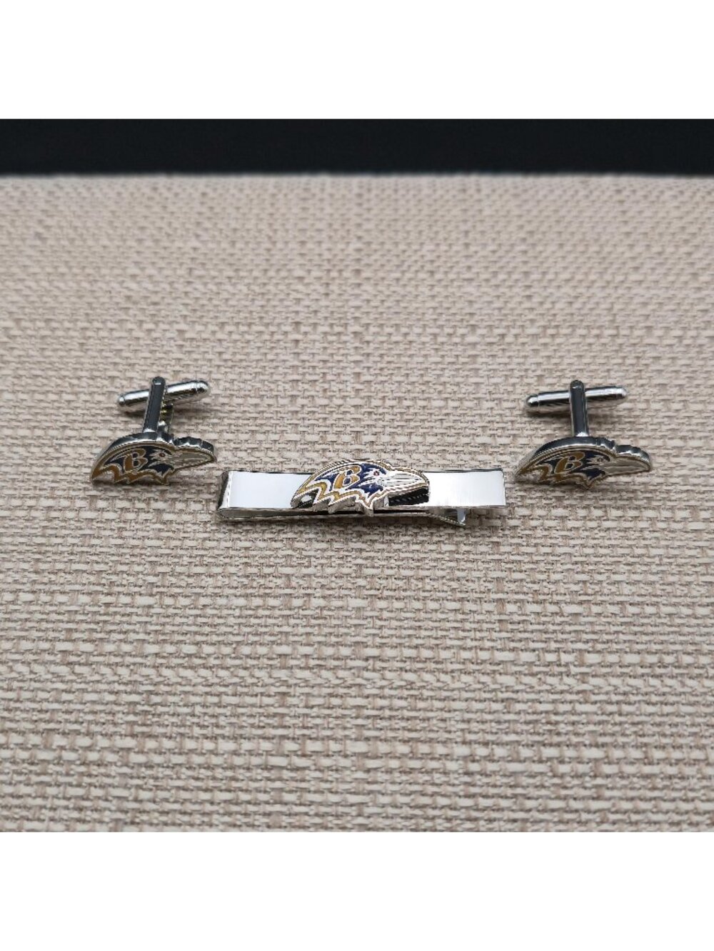 Baltimore Ravens Cufflinks and Tie Clip Set, NFL Men’s Formal Gift A8130